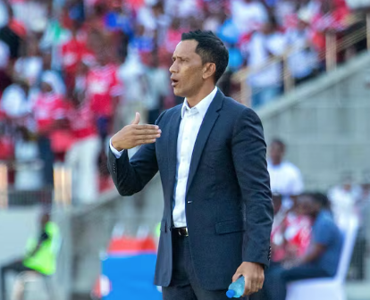 Raja de Casablanca : L’entraîneur Fadlu Davids succède à Lassaad Chabbi, limogé